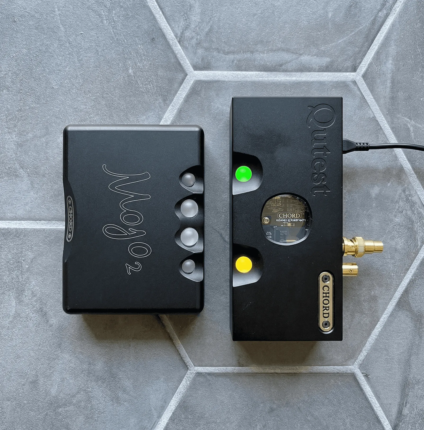 Side by side of Chord Mojo 2 and Qutest